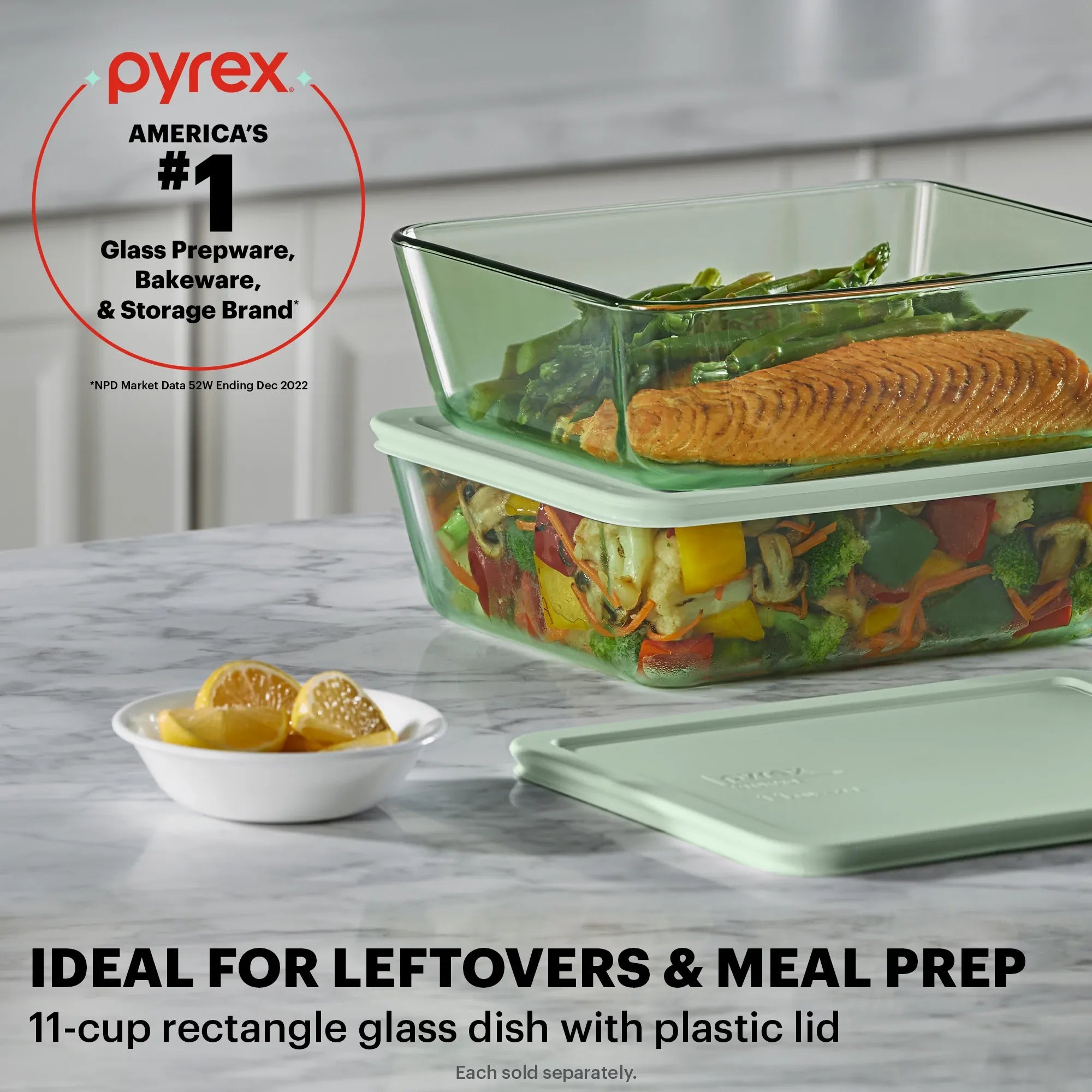 Pyrex? Simply Store? Tinted 11-cup Rectangle Storage with Green Plastic Lid - Image 2